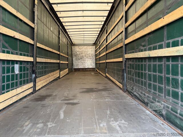 Commercial vehicle Schmitz Cargobull 3Achs Mega Hubdach gute Bereifung Daimler9.5 XL