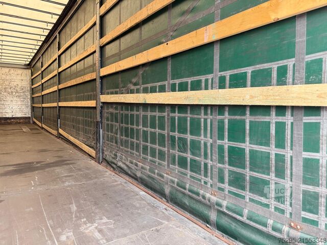 Commercial vehicle Schmitz Cargobull 3Achs Mega Hubdach gute Bereifung Daimler9.5 XL