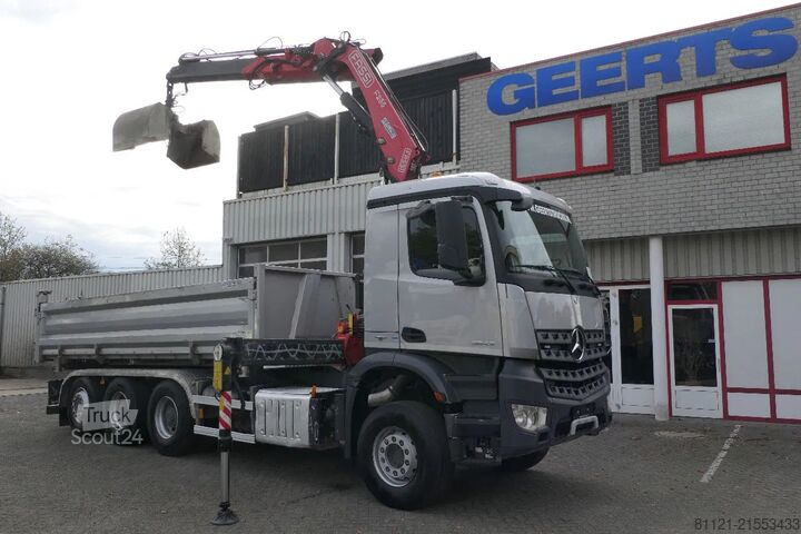 Kipper met kraan Mercedes-Benz Arocs 3643 | 8X4 Tridem | 3 Side Tipper | Fassi...