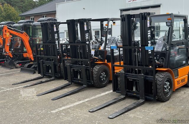 Frontstapler mit Kabine TEC-POINT CPQD35 3,5 t | KUBOTA | Dual-Fuel | Triplex