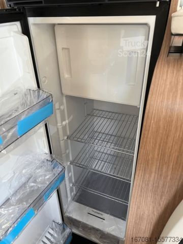 Camper van DREAMER Select Campervan XL Limited Messe-Leipzig-Halle