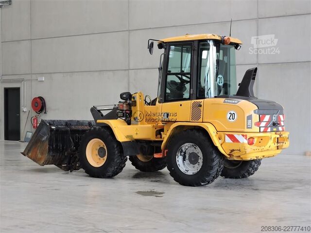 Ładowarka kołowa VOLVO L35G Automatic Greasing