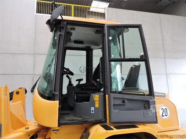 Ładowarka kołowa VOLVO L35G Automatic Greasing