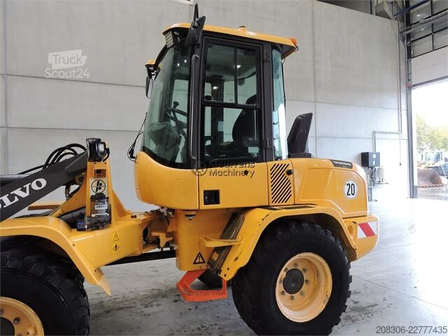 Ładowarka kołowa VOLVO L35G Automatic Greasing