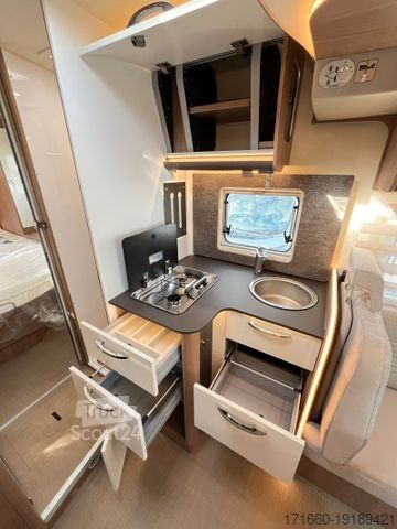 Ημιενσωματωμένο αυτοκινούμενο τροχόσπιτο BÜRSTNER Lyseo TD 732