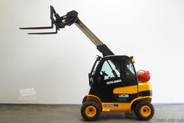 رافعة تلسكوبية JCB TLT30G 4x4