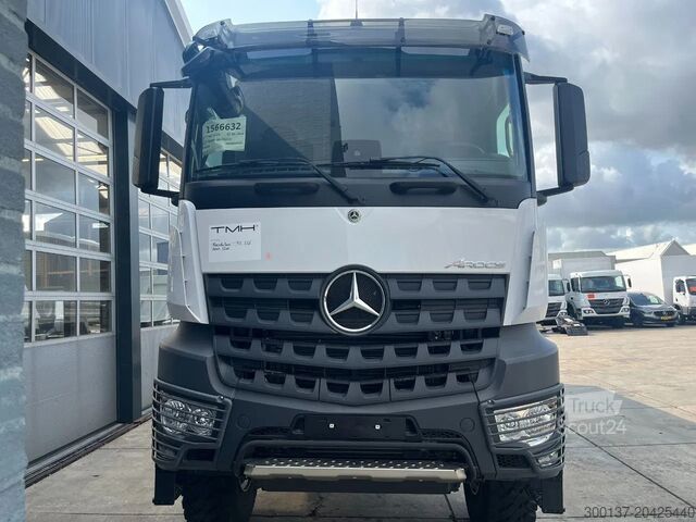 Dekzeil Mercedes-Benz Arocs 3340 A 6x6 Cargo Truck