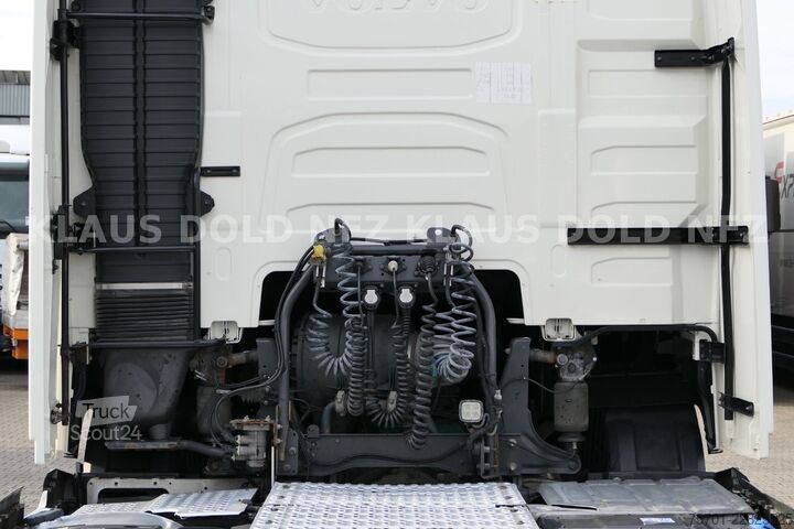 Štandardný ťahač VOLVO FH 500 Globetrotter 2-Tanks Euro 6