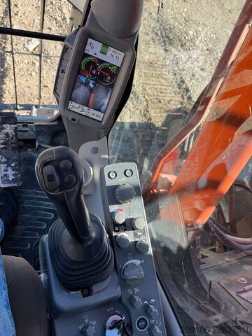 Lánctalpas kotrógép HITACHI ZX 225 USRLC-6