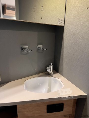 Teilintegriertes Wohnmobil DETHLEFFS Just Camp T 7052 EB "Isofix/Hubbett/Markise"