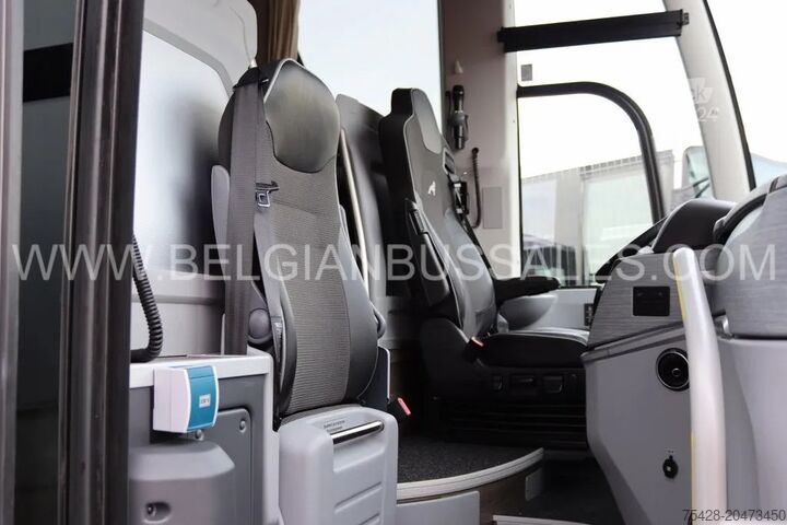 Coach MAN LION'S COACH R08