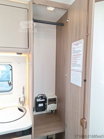 Félintegrált lakóautó CARADO T 135