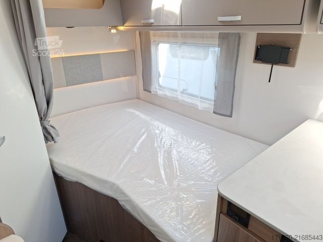 Félintegrált lakóautó CARADO T 135