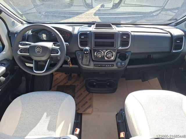 Félintegrált lakóautó CARADO pro+ V 337 Combi 6 E, Automatik