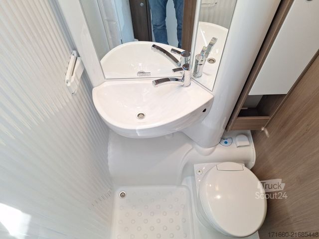 Félintegrált lakóautó CARADO pro+ V 337 Combi 6 E, Automatik