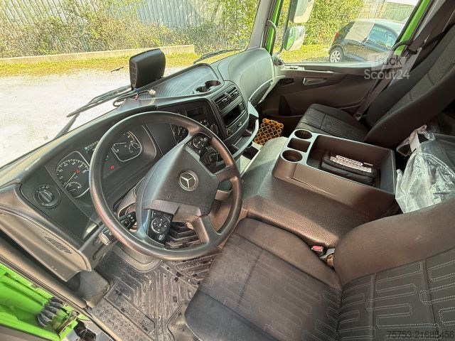 Camion plateau avec bâche MERCEDES-BENZ MB 1624L Atego Tautliner/Lbw, 1 Liege