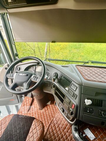 Camión de materiales peligrosos DAF 