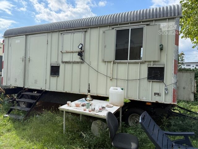 Būvniecības treileris Heinkel B2A6