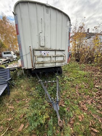 Būvniecības treileris Heinkel B2A6