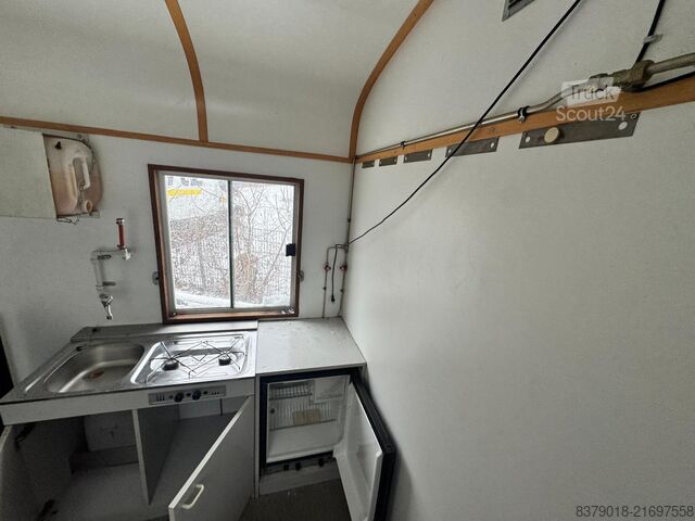 Būvniecības treileris Heinkel B2A6