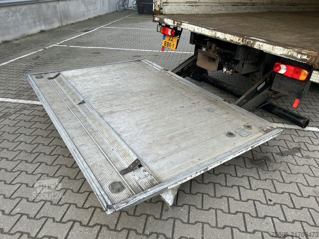 Чемодан DAF LF 45 220 Euro 4 / 12 Ton / Manual / Box / Load...