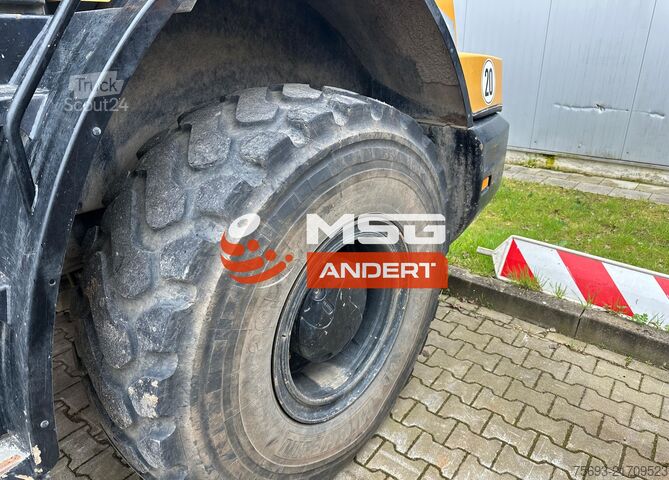 навантажувач Liebherr L 538