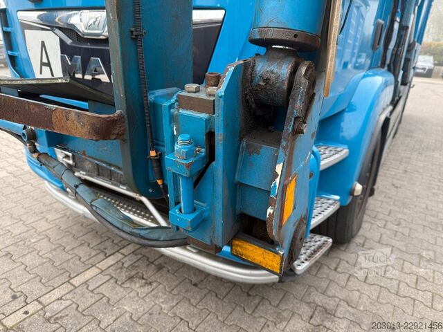 Autospecială de gunoi MAN TGS 26.320 6x2-4 Müllwagen Frontlader