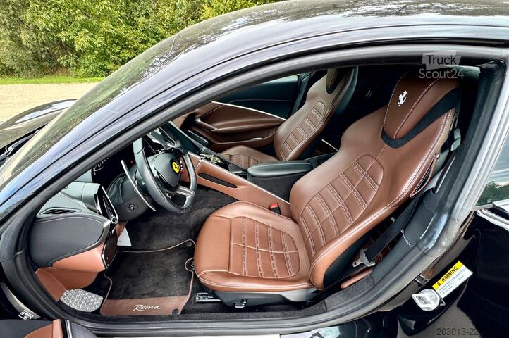 Varebil FERRARI Roma Coupe Schwarz