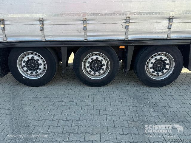 Auflieger mit Pritsche & Plane Schmitz Cargobull Curtainsider Mega
