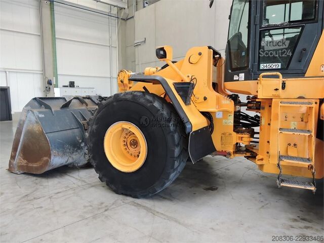 Pyöräkuormaaja HYUNDAI HL970