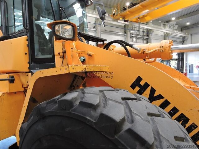 Pyöräkuormaaja HYUNDAI HL970