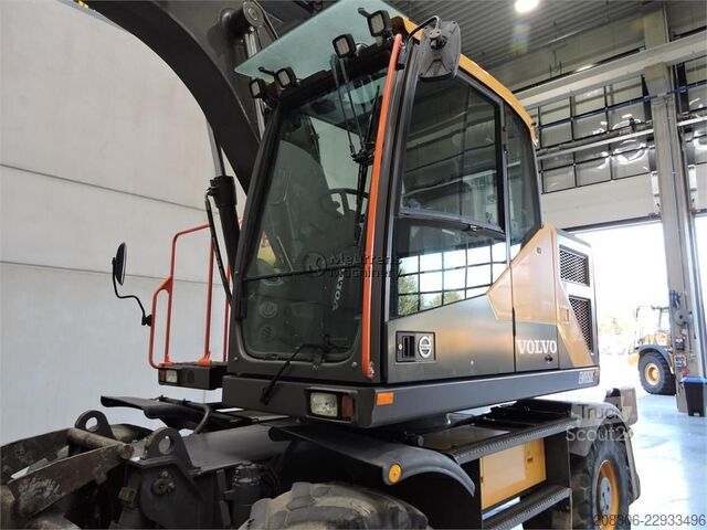 Колёсный экскаватор VOLVO EWR150E