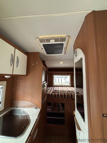 Avtodom z nadgradnjo (alkoven) Elnagh Duke