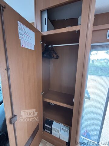 Avtodom z nadgradnjo (alkoven) Elnagh Duke