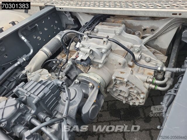 Standaard trekker Mercedes Actros 1863 Actros 4X2 BigSpace Retarder 2x Tanks