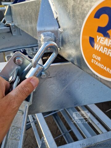 Remolque transportador de automóviles Saris AT 401 202 2700 2 K easyload 100km/h