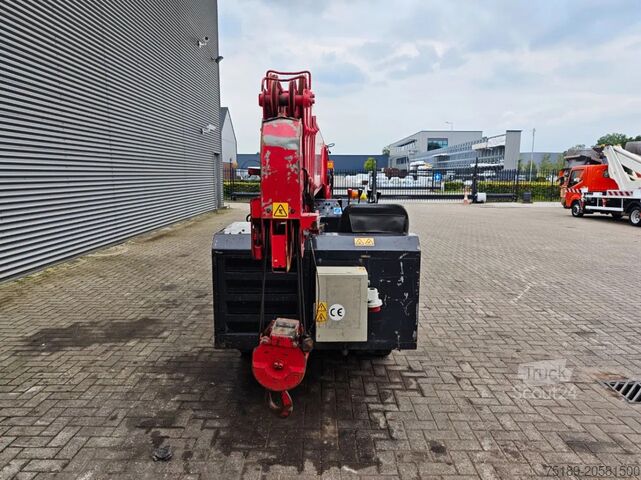 رافعة متحركة Unic URW 506 CDE