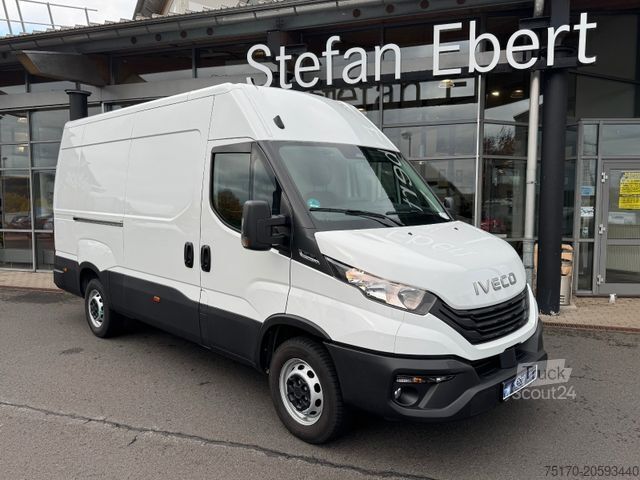 Dodávka s vysokou strechou IVECO Daily 35S16 A8 *R3.520mm*Automatik*AHK*ACC*