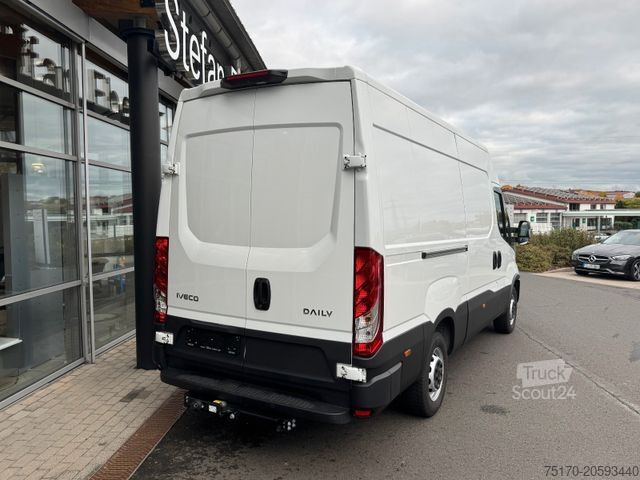Høy tak varebil IVECO Daily 35S16 A8 *R3.520mm*Automatik*AHK*ACC*
