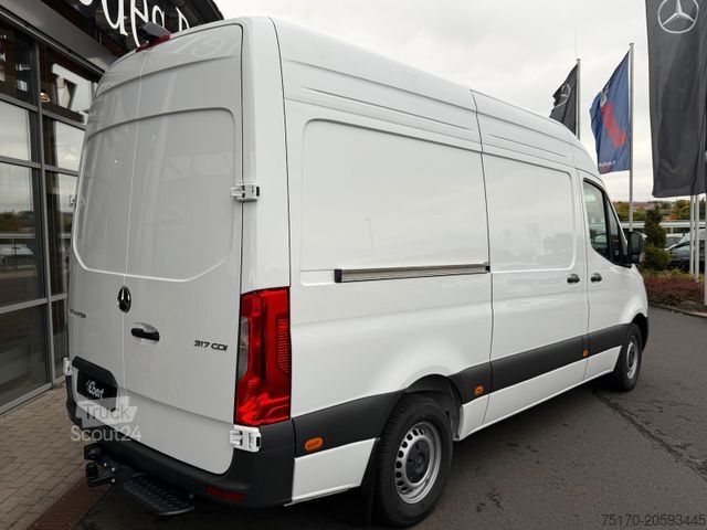 High top van MERCEDES-BENZ Sprinter 317 CDI 3665 9G AHK3,5to Klima Schwing
