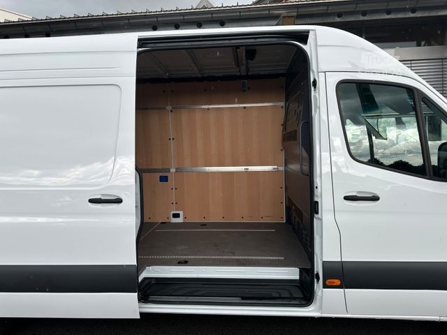 Furgon z wysokim dachem MERCEDES-BENZ Sprinter 317 CDI 9G 4325 Klima Kamera SHZ AHK