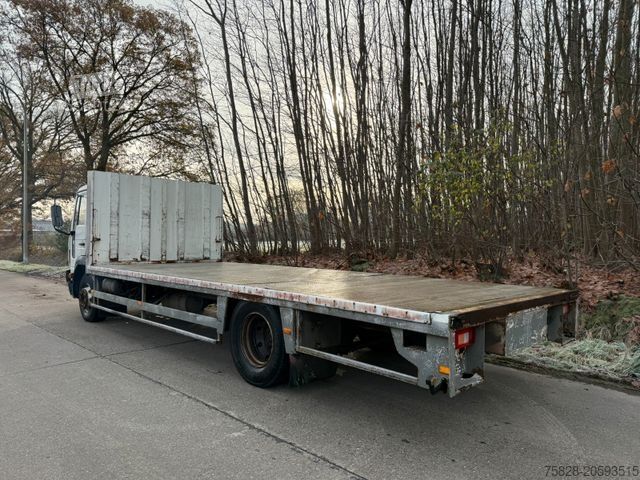 Vrachtauto met open laadbak VOLVO FL220  15 Tonnen GG.