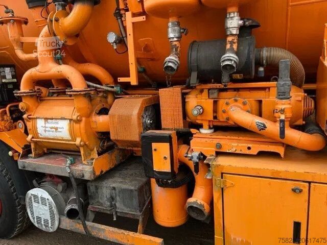 Veicolo di aspirazione MAN 35.402 8x4 (ORIGINAL LOW KM )