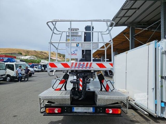 Ван Nissan Cabstar