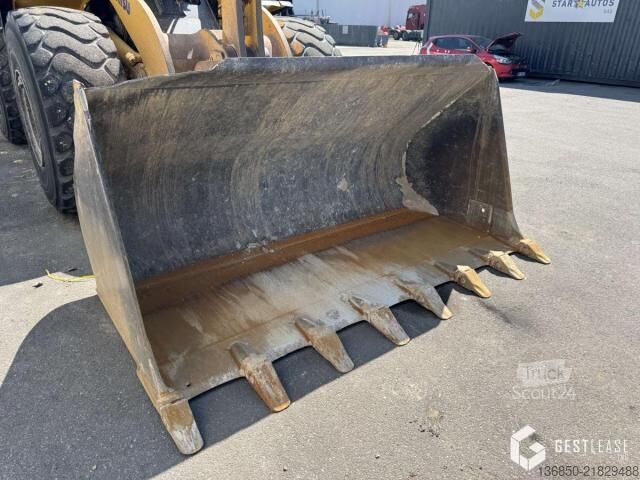 Încărcător pe roți Komatsu WA430-6