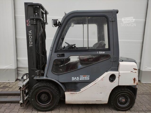 Dīzeļie autoiekrāvēji Toyota 02-8FDF25