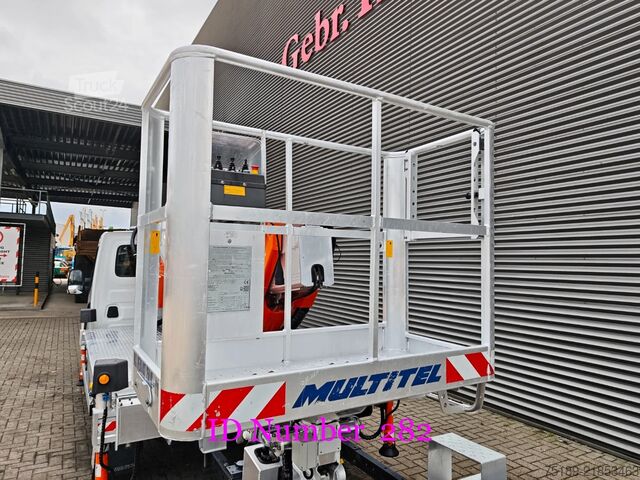 Lyftplattform Iveco Daily 35-140 Multitel MX 250