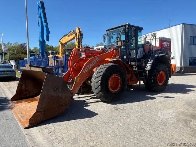 Radlader Hitachi ZW 250-6