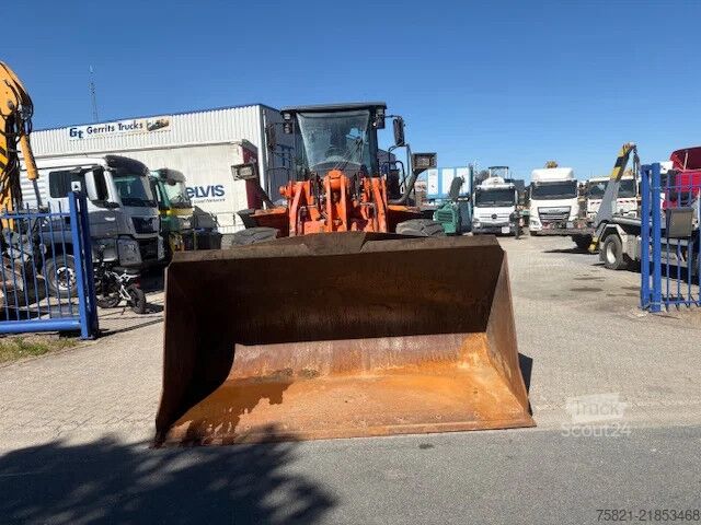 Radlader Hitachi ZW 250-6
