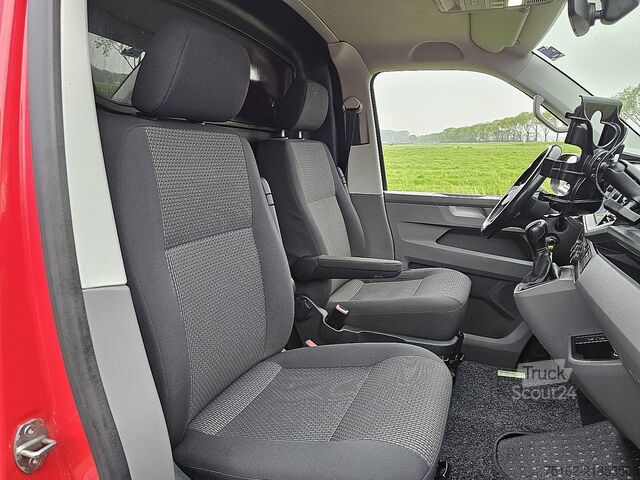 Комби с висок покрив VOLKSWAGEN TRANSPORTER 2.0 TDI 150 DSG AUT. EDITION